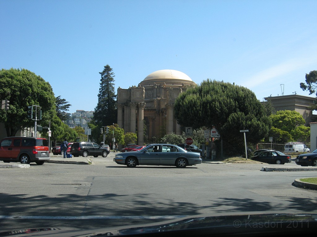 2011 Bay 2 Breakers Friday 0315.JPG - I was able to participate in the 100th annual running of the Bay to Breakers 12K race in San Francisco California. A weekend for sightseeing and racing.